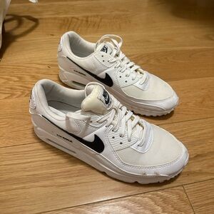 Women’s White Nike Air Max Size 11